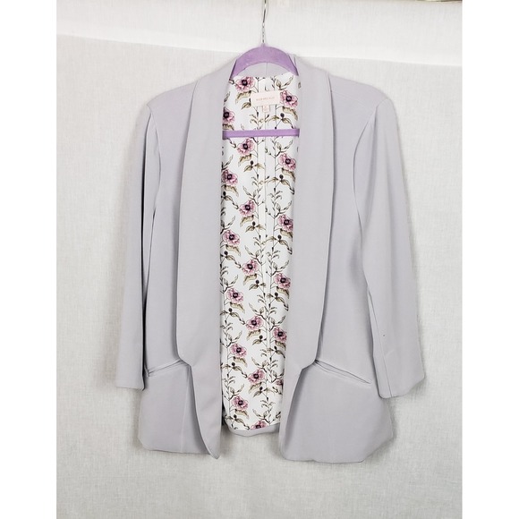 Skies Are Blue Jackets & Blazers - Skies Are Blue Lavender Gray Floral Lined Open Front Shawl Blazer XL Summer